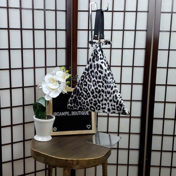 Handbags - Leopard Print Top Handle Tote Bag